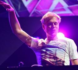 Armin van Buuren - A State Of Trance Episode 668 SBD