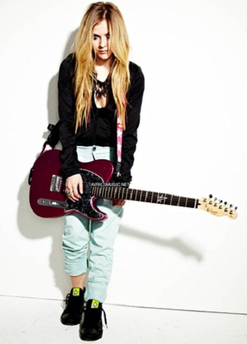 Avril Lavigne - Live at Music Japan Overseas