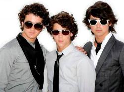 Jonas Brothers - 